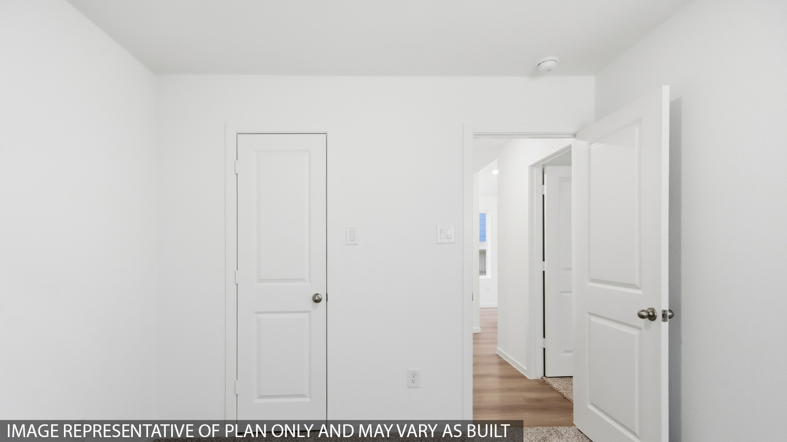 bedroom with carpet flooring