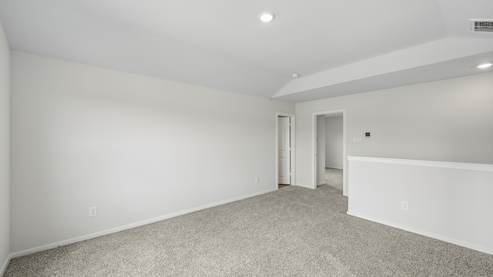 bedroom with carpet flooring