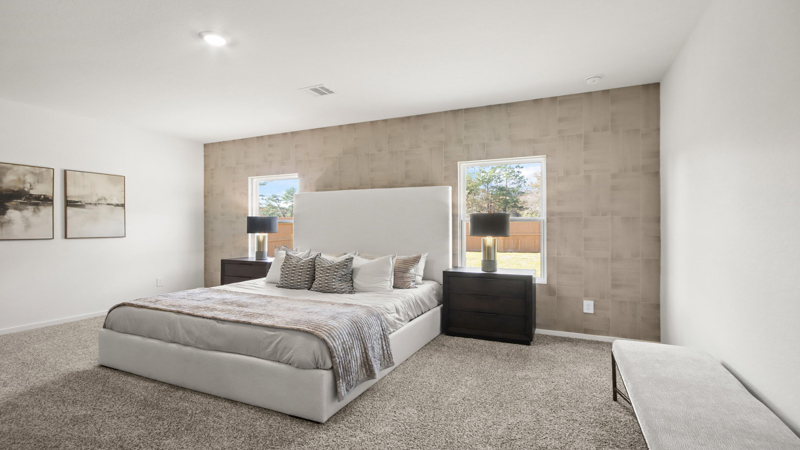 bedroom with carpet flooring