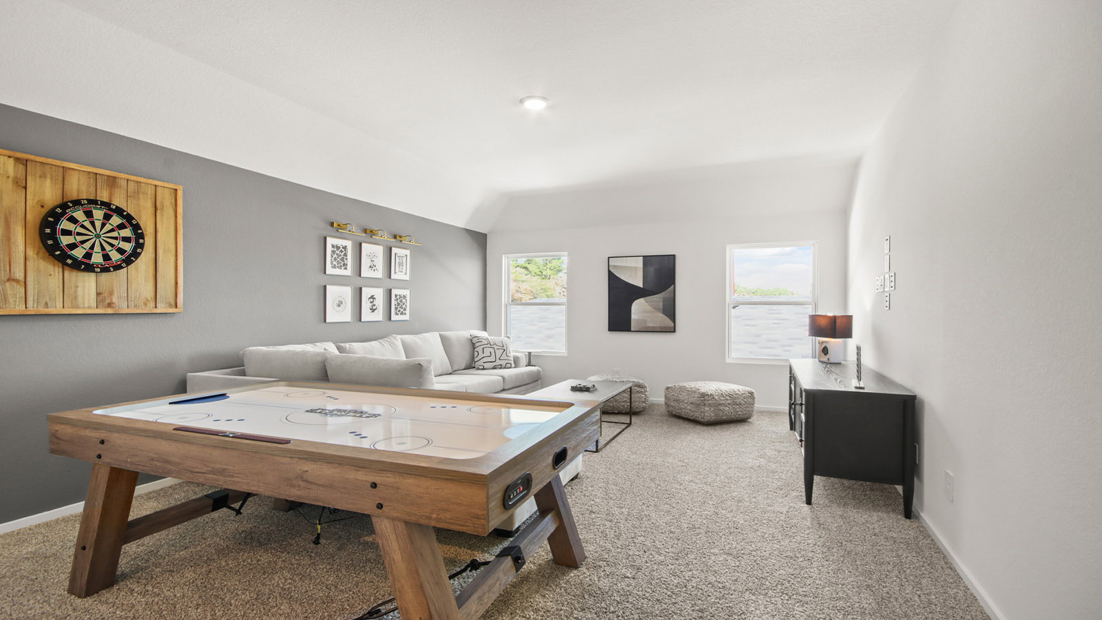 bedroom with carpet flooring