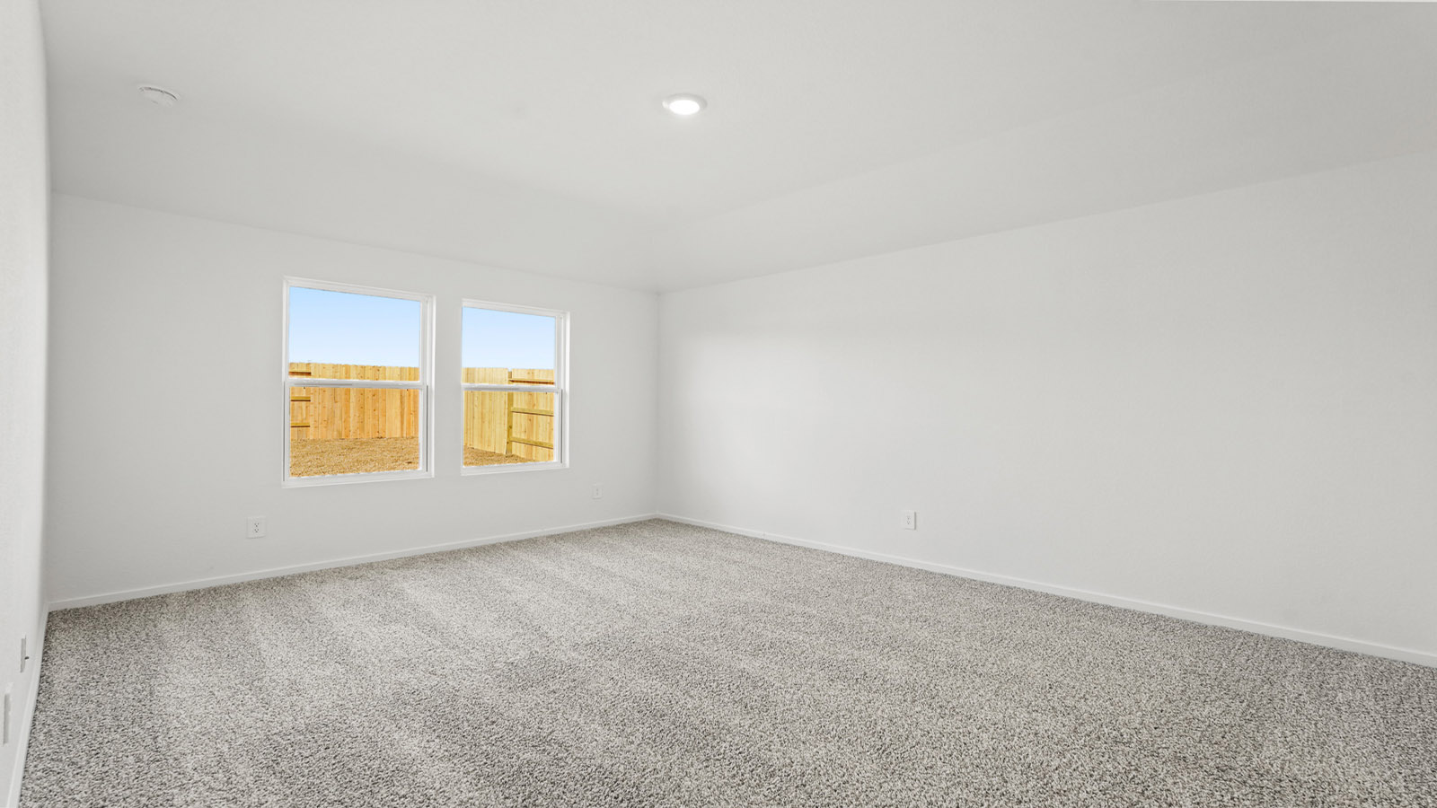 bedroom with carpet flooring