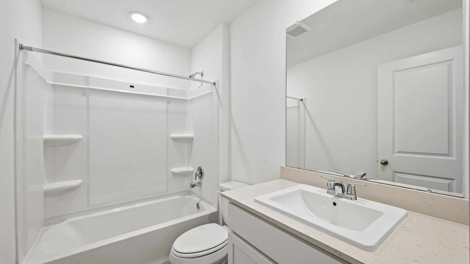 Secondary bathroom with tub/shower combo with quartz counter tops in Hockley TX