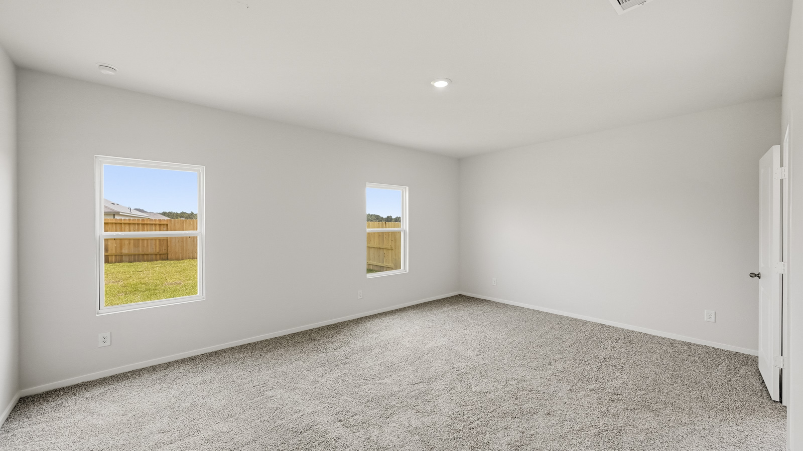 bedroom with carpet flooring
