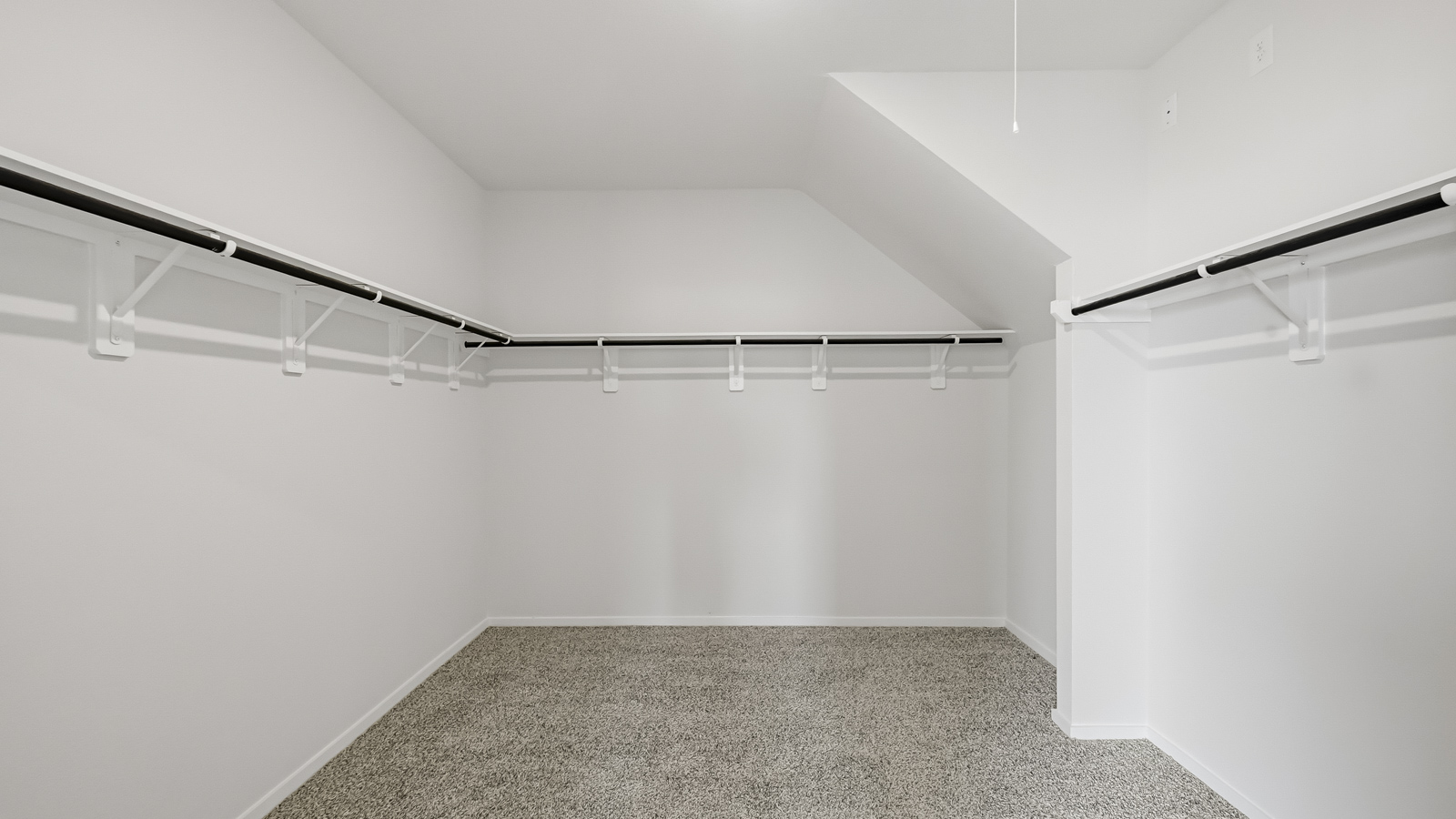 primary walk in closet