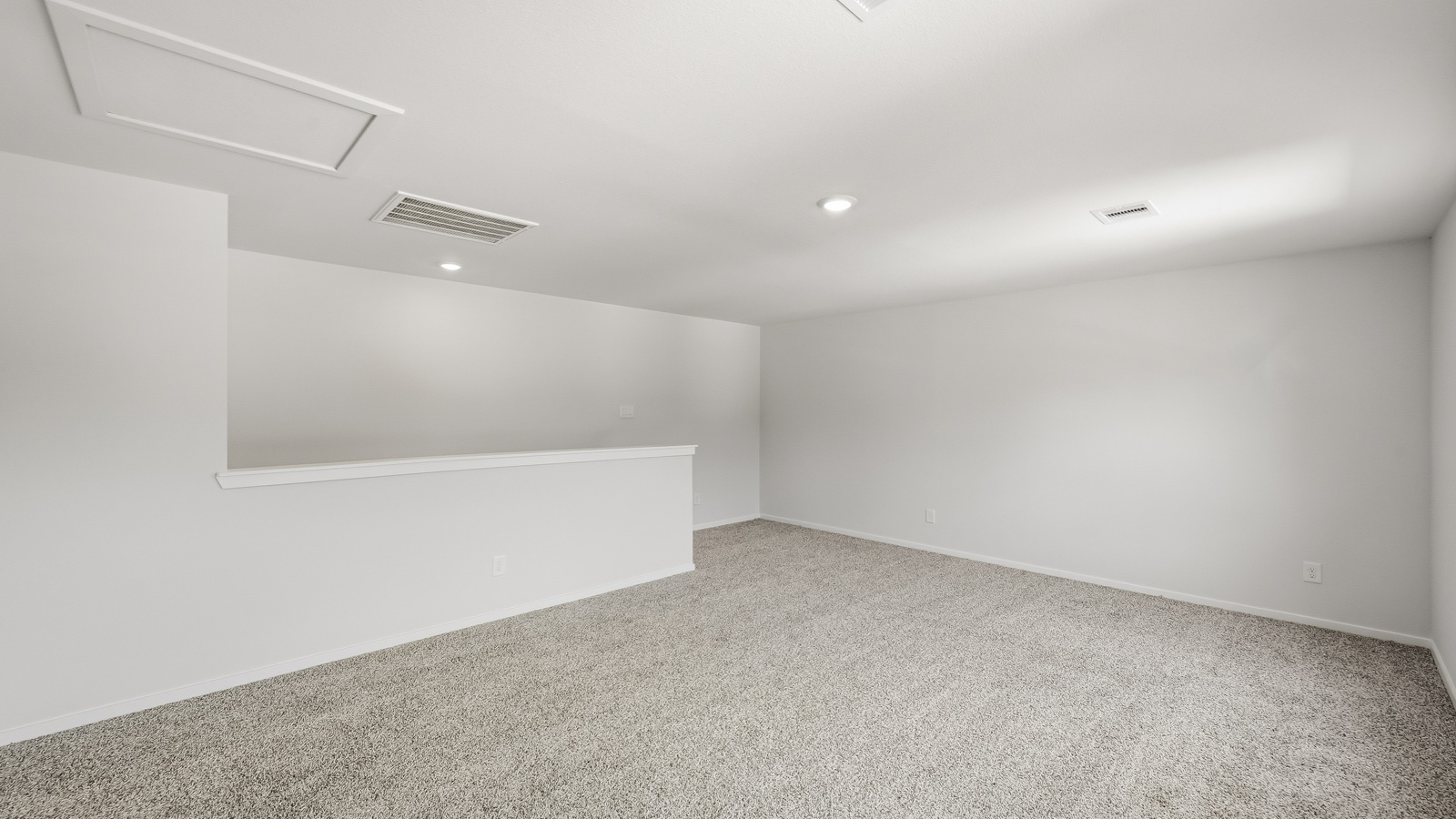 bedroom with carpet flooring