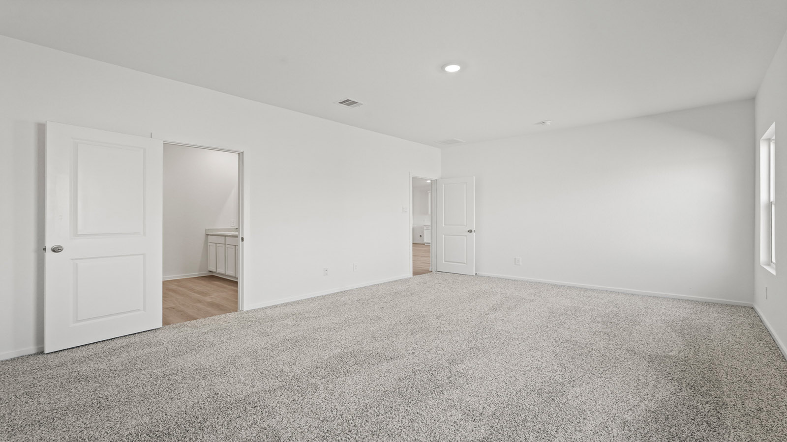 bedroom with carpet flooring