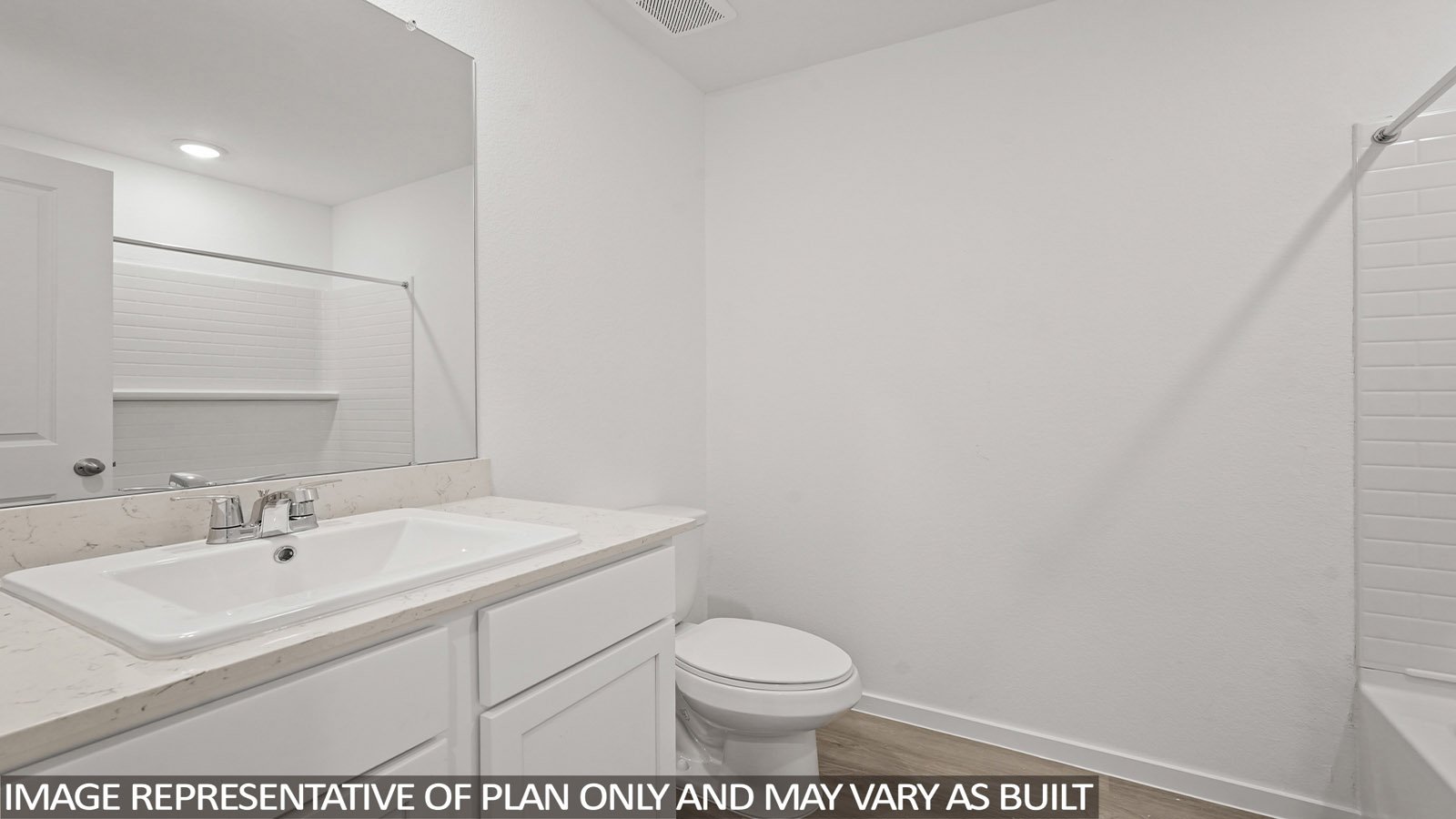 Secondary bathroom with tub/shower combo with quartz counter tops in New Waverly TX