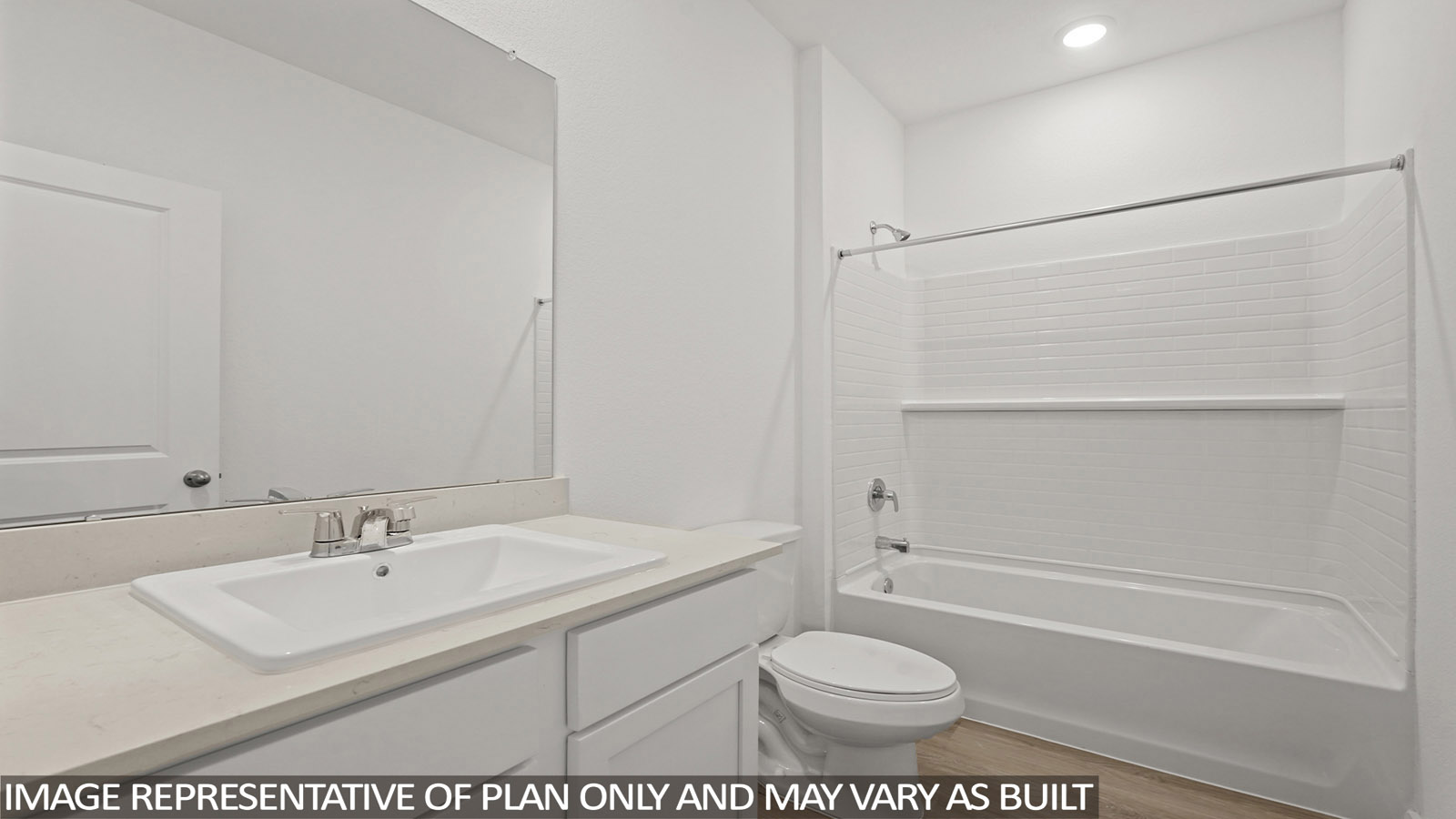 Secondary bathroom with tub/shower combo with quartz counter tops in New Waverly TX