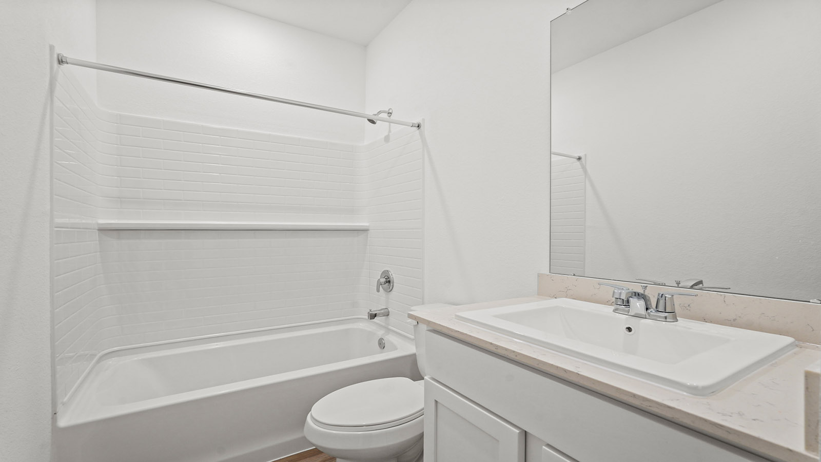 Secondary bathroom with tub/shower combo