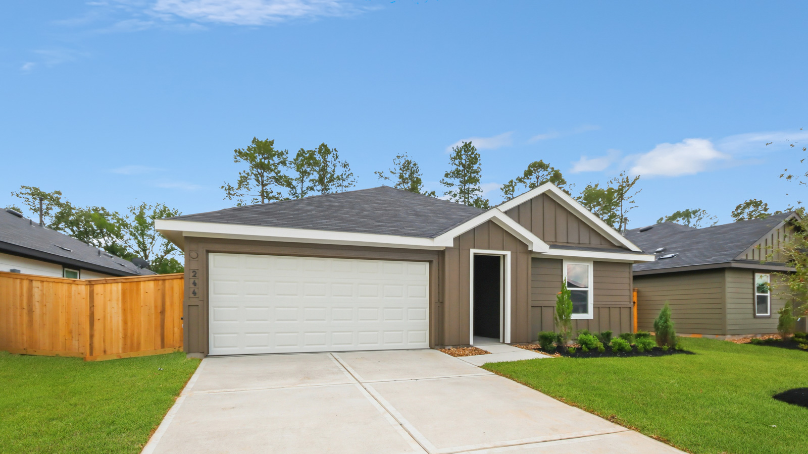 Model Open 7 days a week 105 Golden Eagle Blvd., New Waverly, TX 77358 1-2 story home, 3,4,5,6 bed homes with 1,2,3 baths.