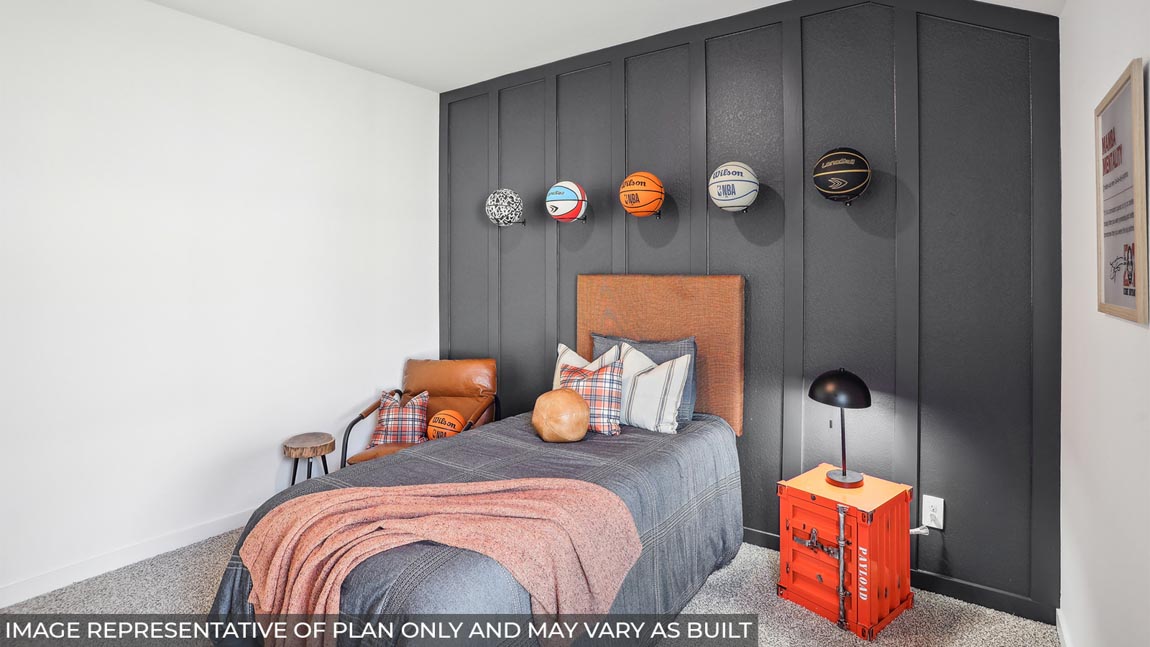 secondary bedroom with carpet flooring