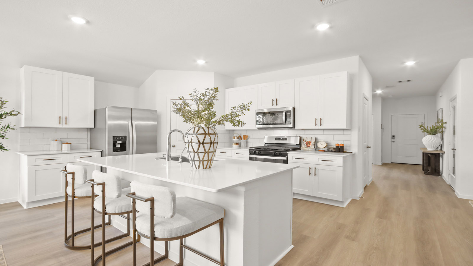 Open concept living, dining, and kitchen area