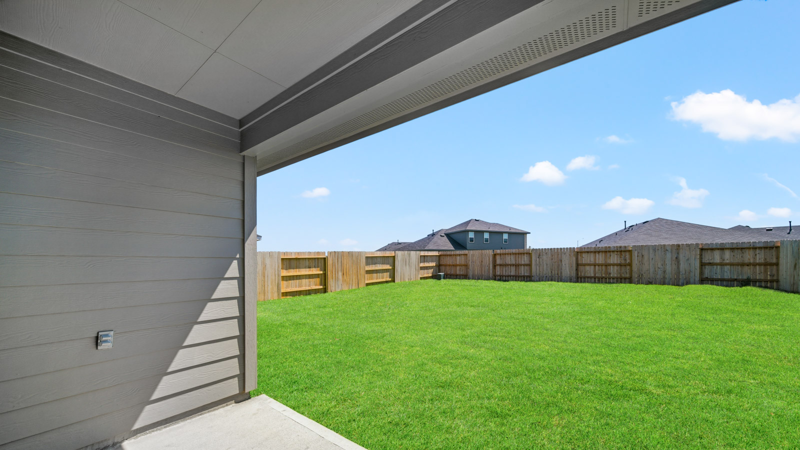 patio with overhead lighting