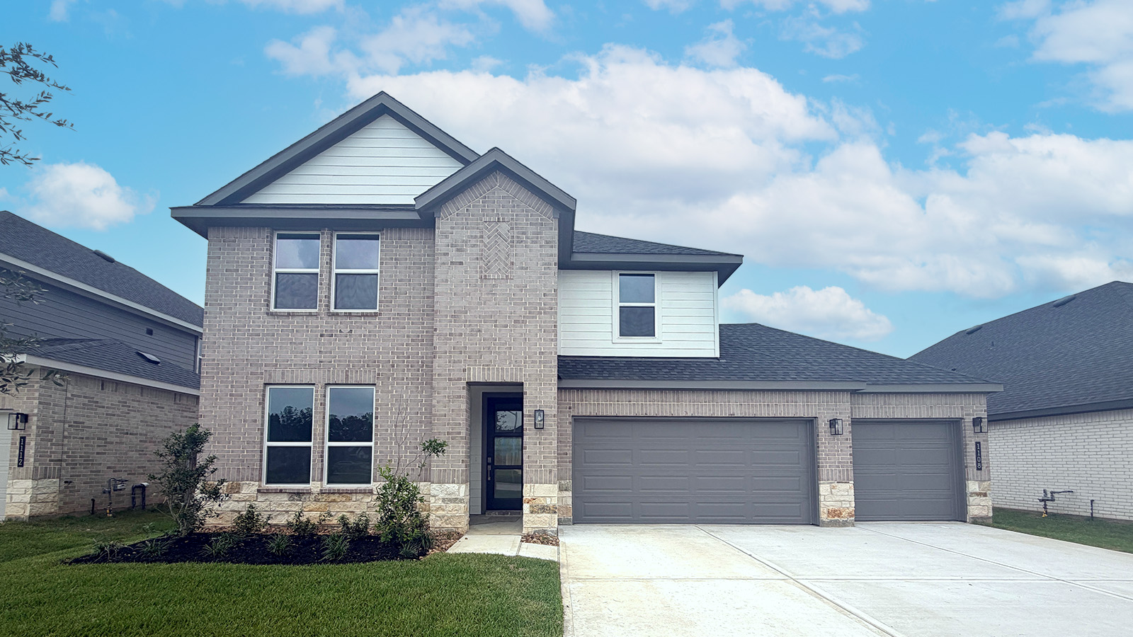 1108 Skyline Trails Avenue exterior