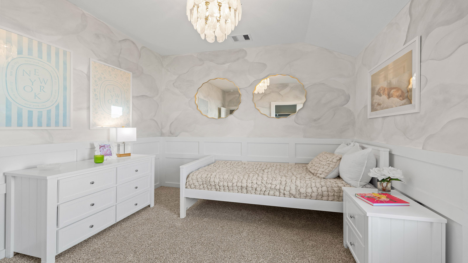 Secondary bedroom with carpet flooring