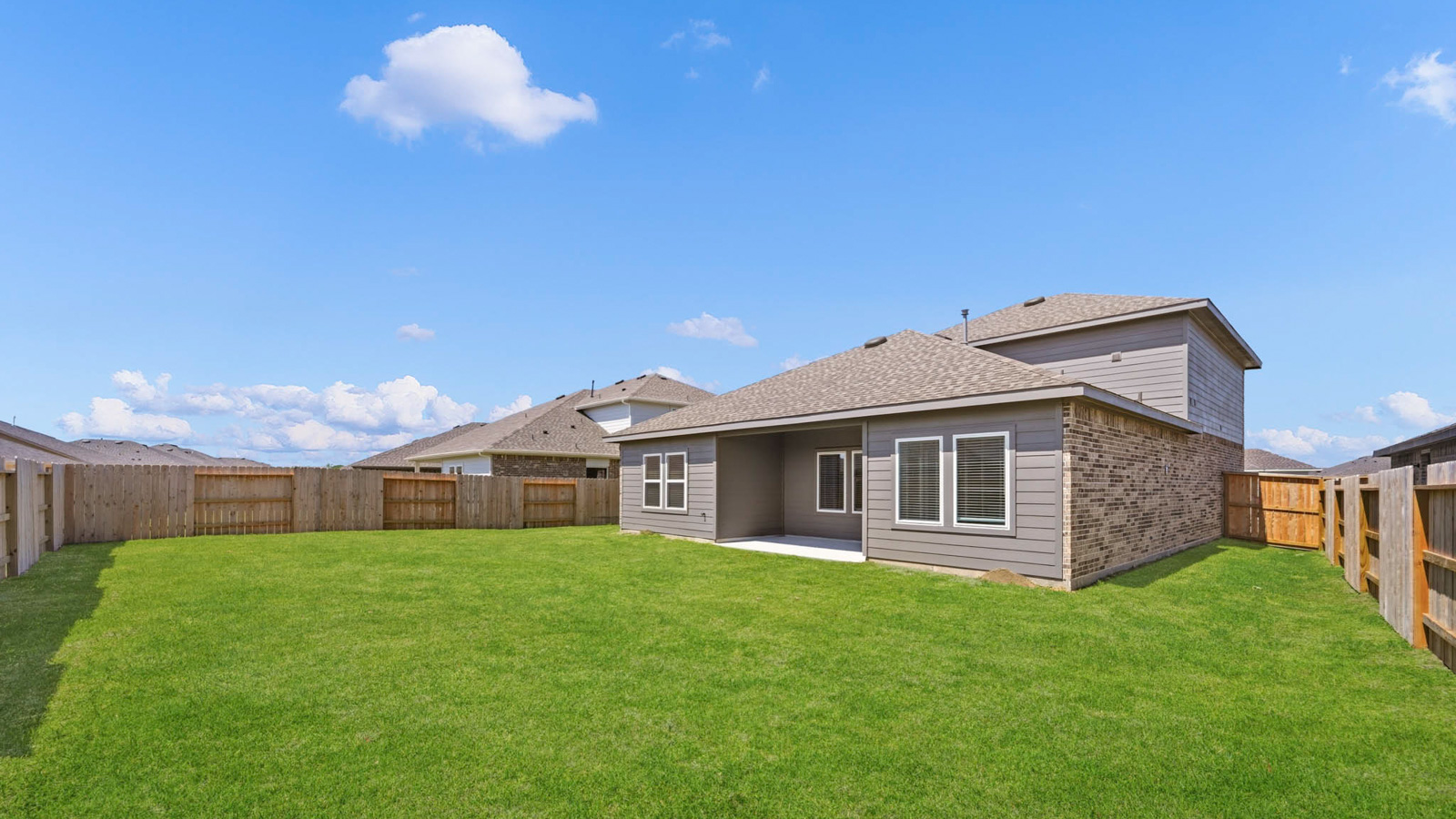 Huge backyard with covered Patio