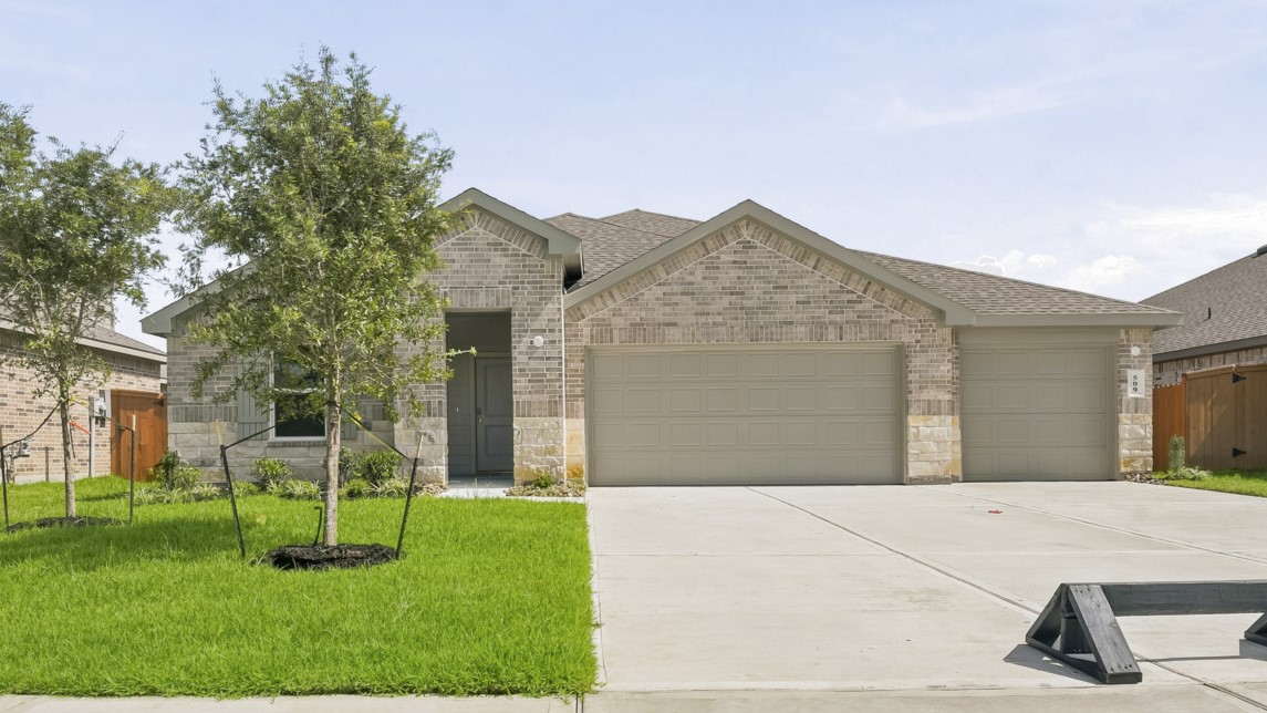 501 Comal Trail exterior