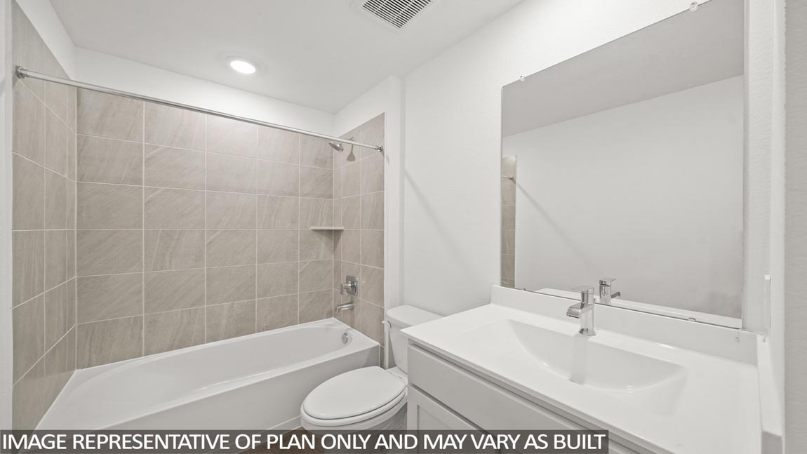 Secondary bathroom with tub/shower combo
