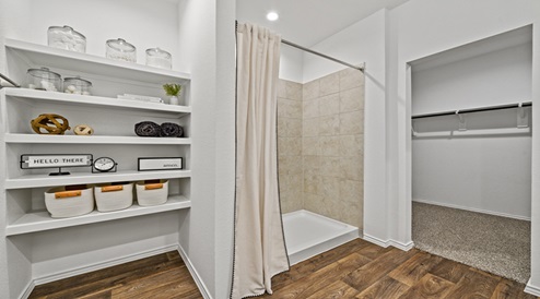 Spacious Primary bathroom