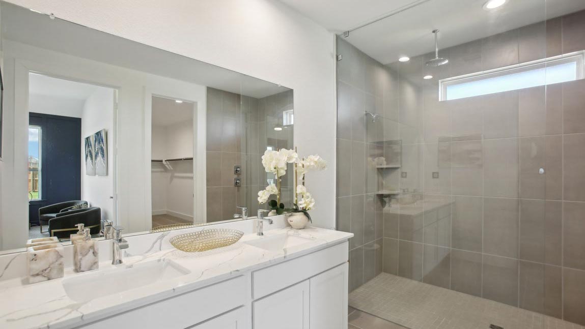 primary bathroom with double sinks