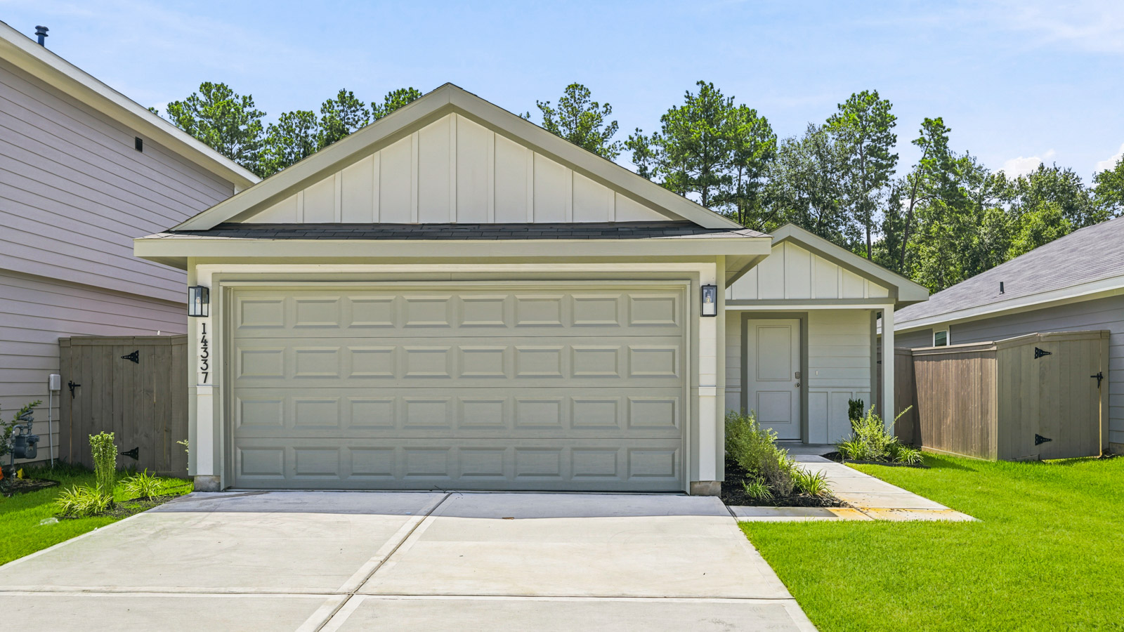 14337 Tawny Street exterior