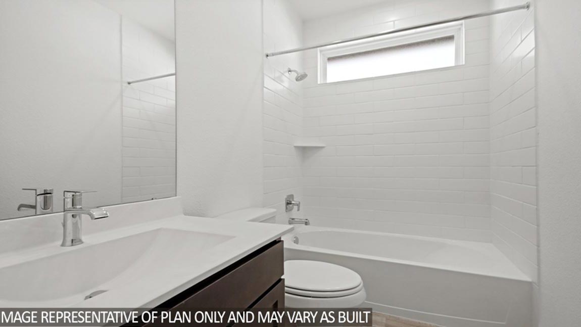 Secondary bathroom with tub/shower combo