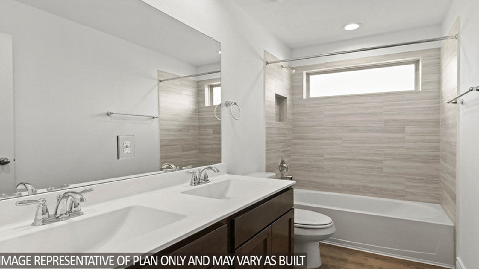 Secondary bathroom with tub/shower combo