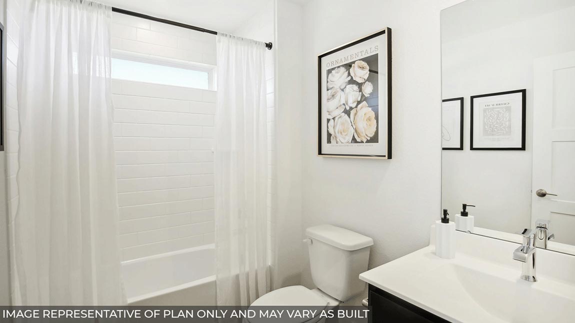 Secondary bathroom with tub/shower combo