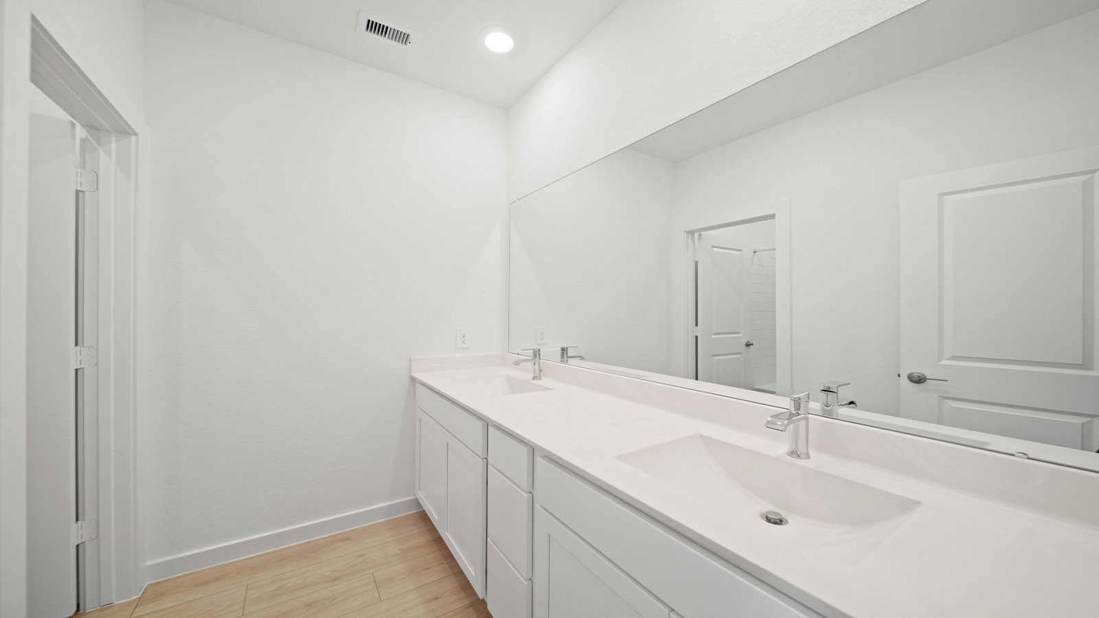 Secondary bathroom with double sinks