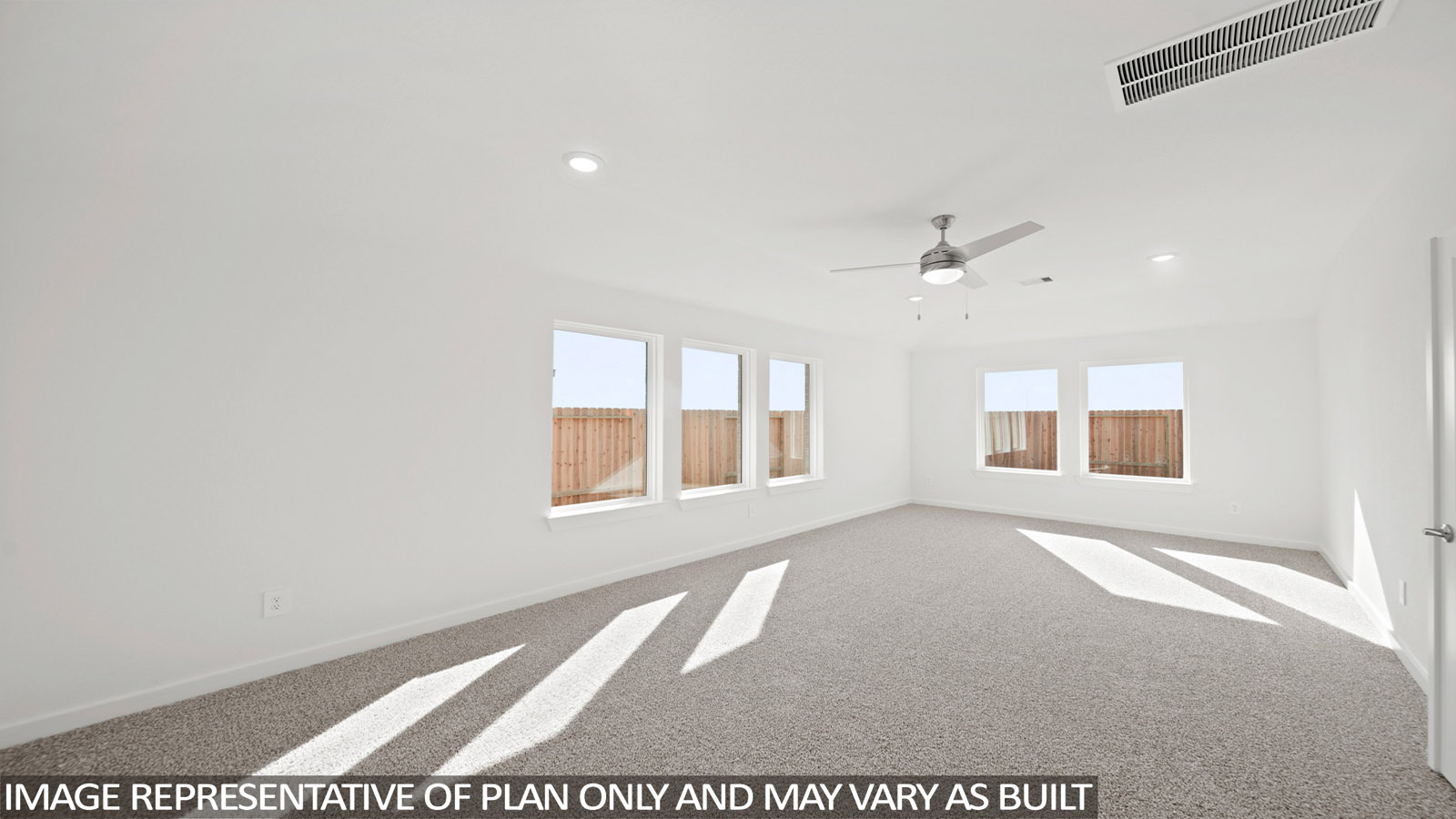 entertainment area with carpet flooring