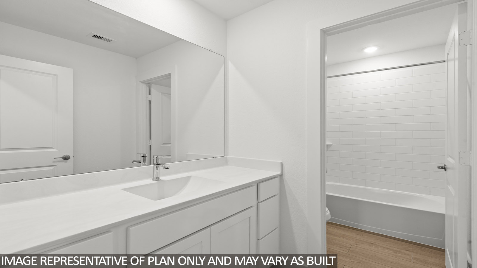 Secondary bathroom with tub/shower combo