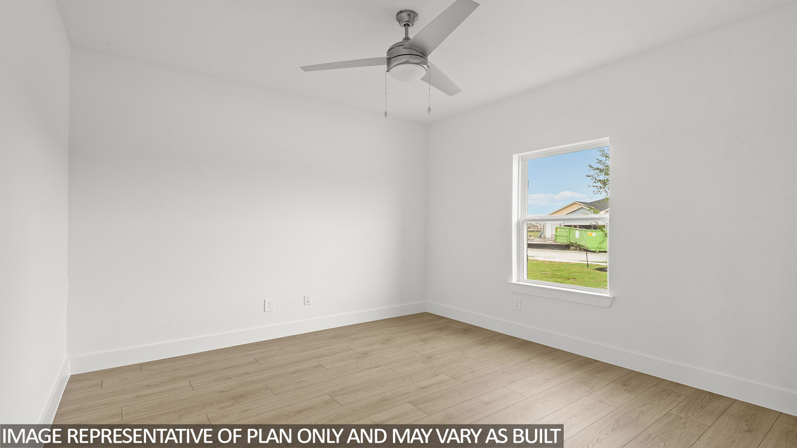 entertainment room with vinyl flooring