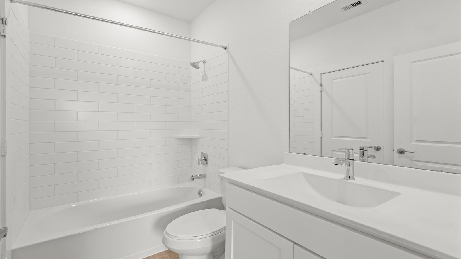Secondary bathroom with double sinks