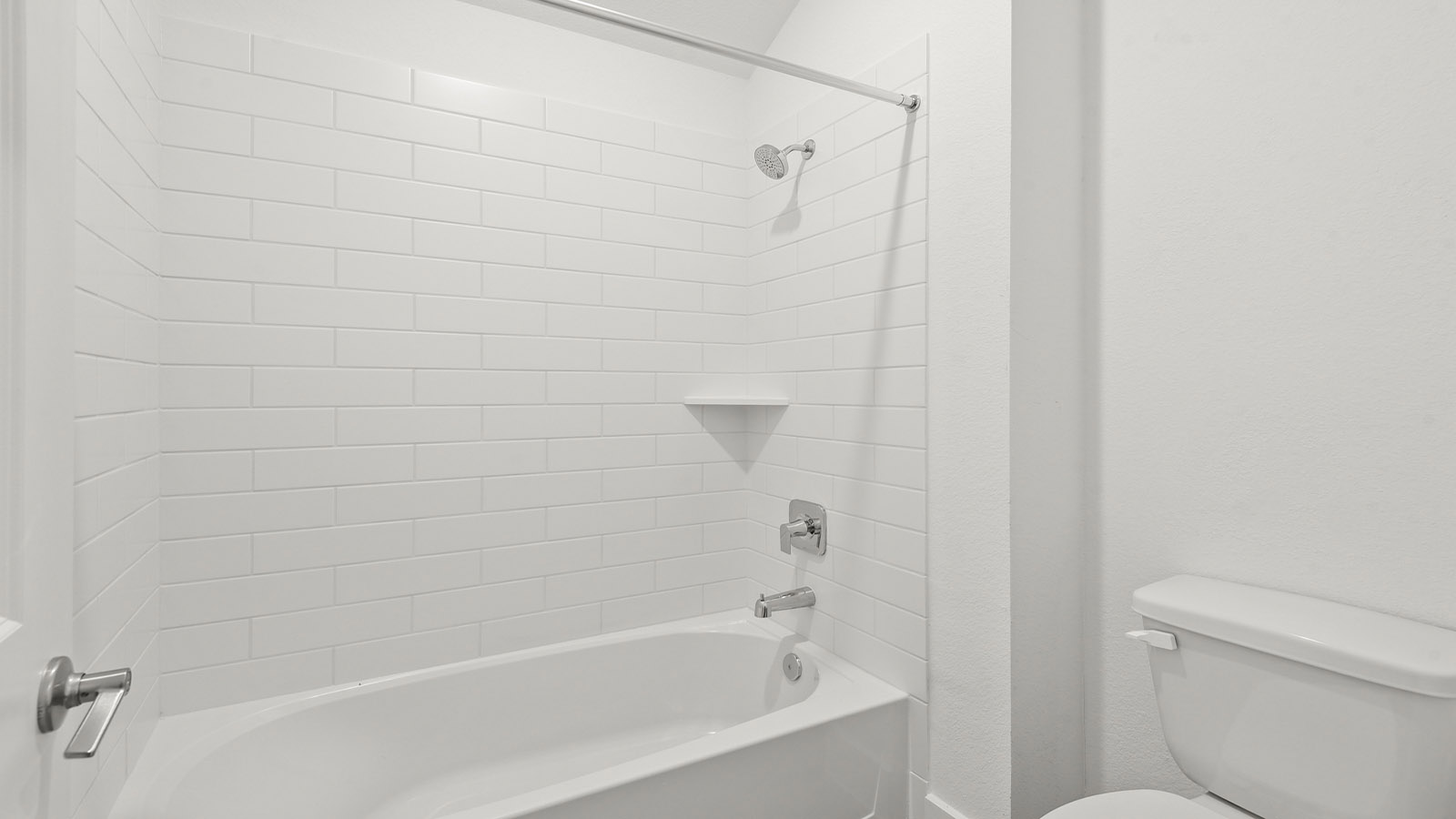 Secondary bathroom with tub/shower combo