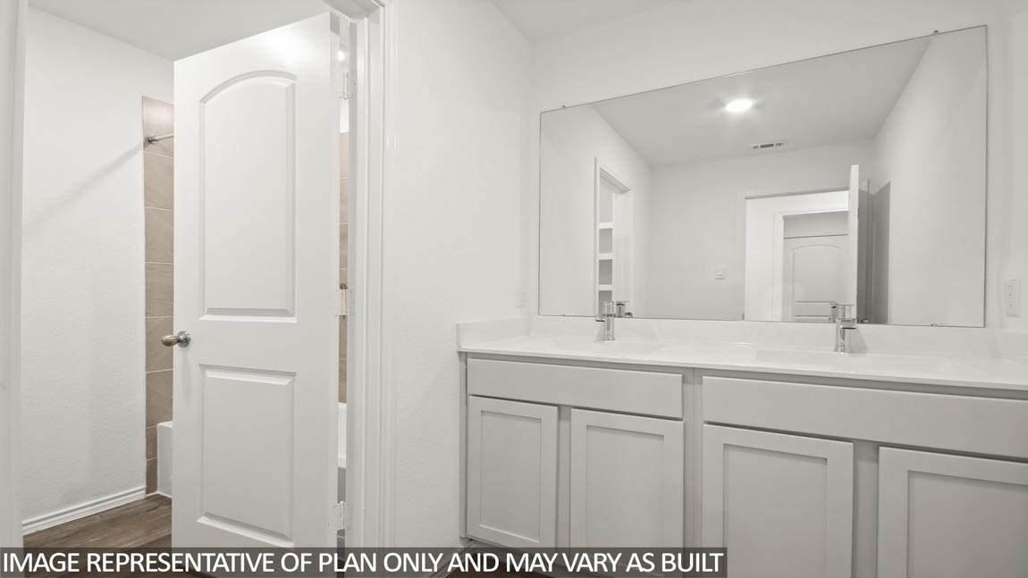 Secondary bathroom with double sinks