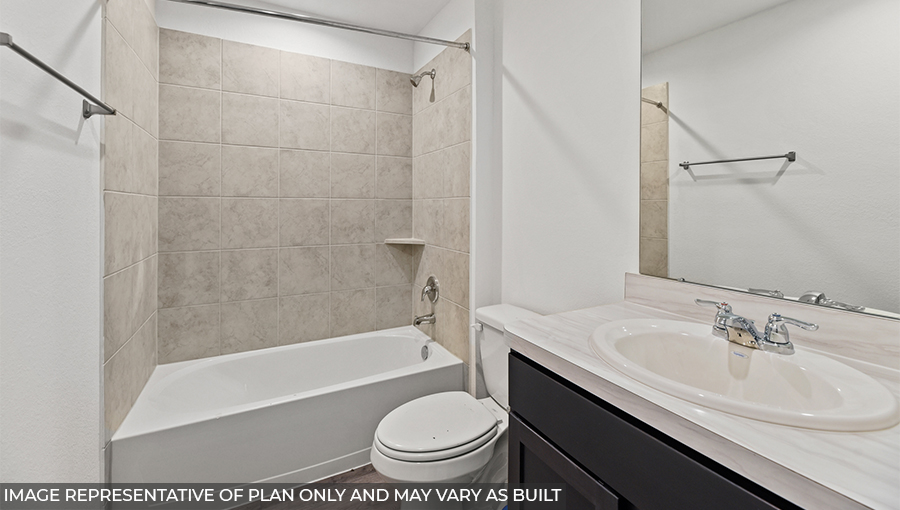 secondary bathroom with tub/shower comob