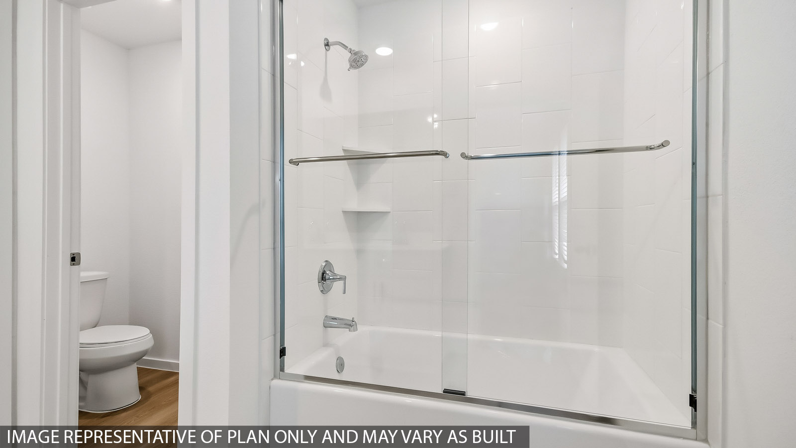 Shower with linen nook
