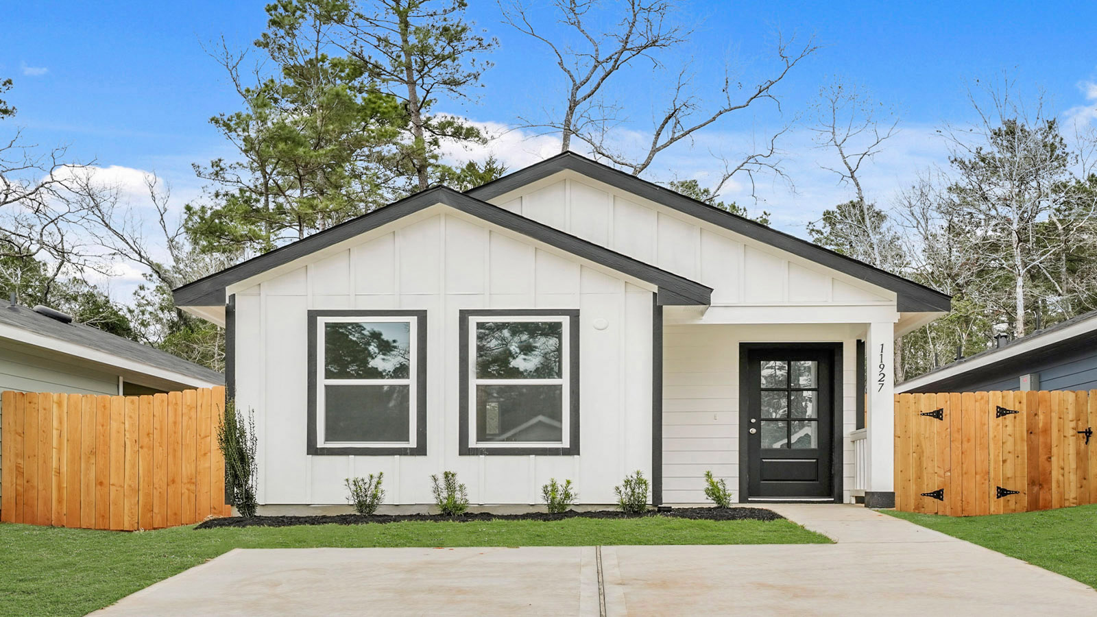 single story home with 3 car garage