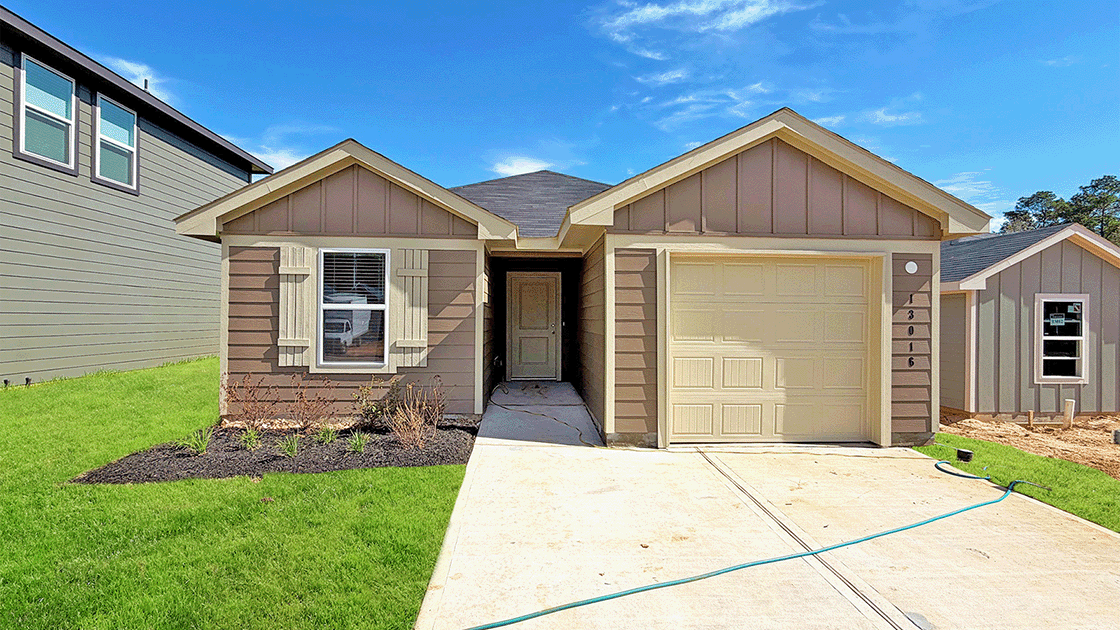 One story home with one car garage