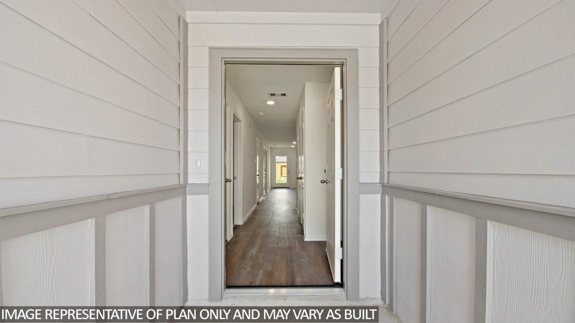 Entry way with vinyl flooring