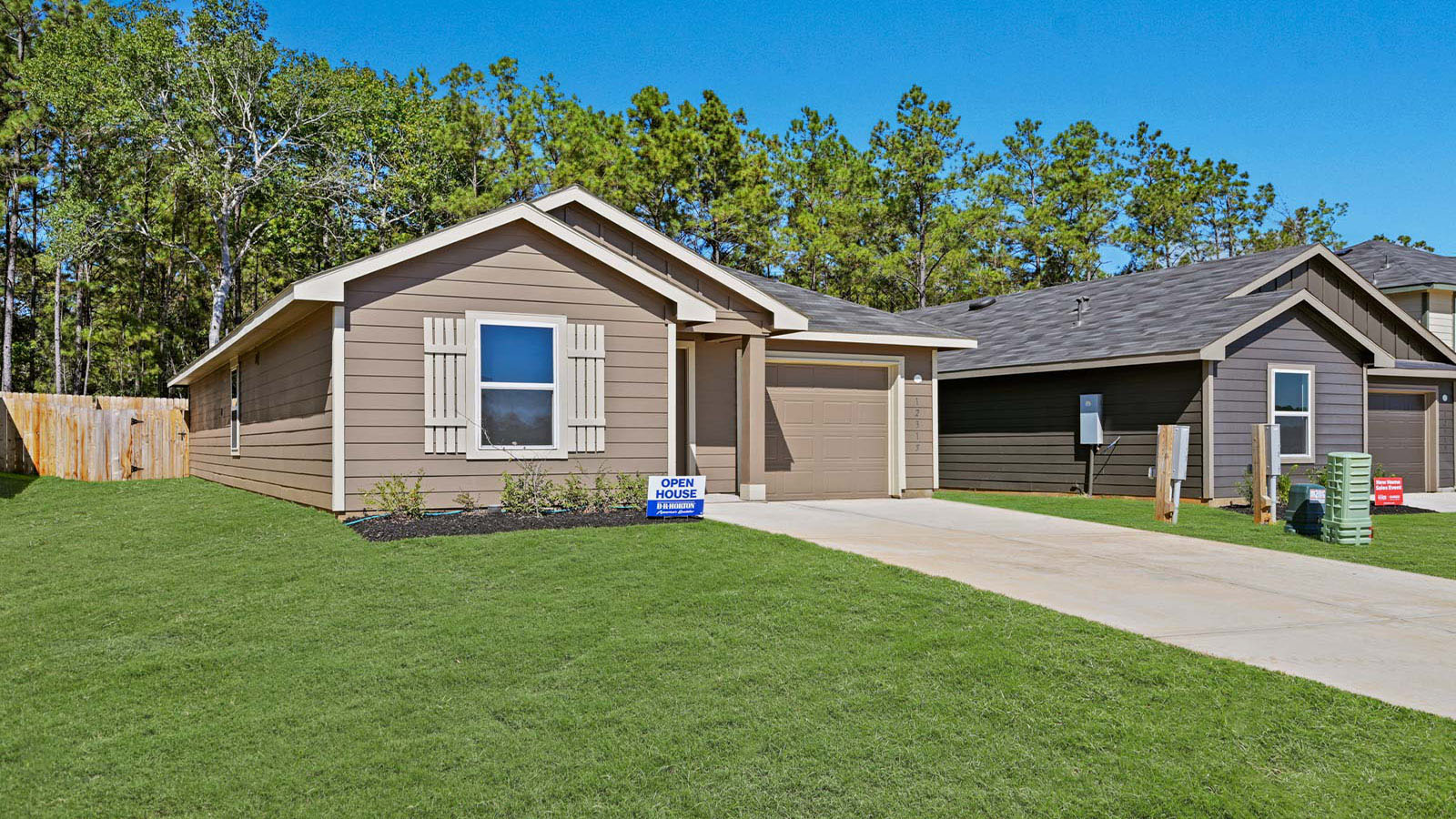 One story home with one car garage