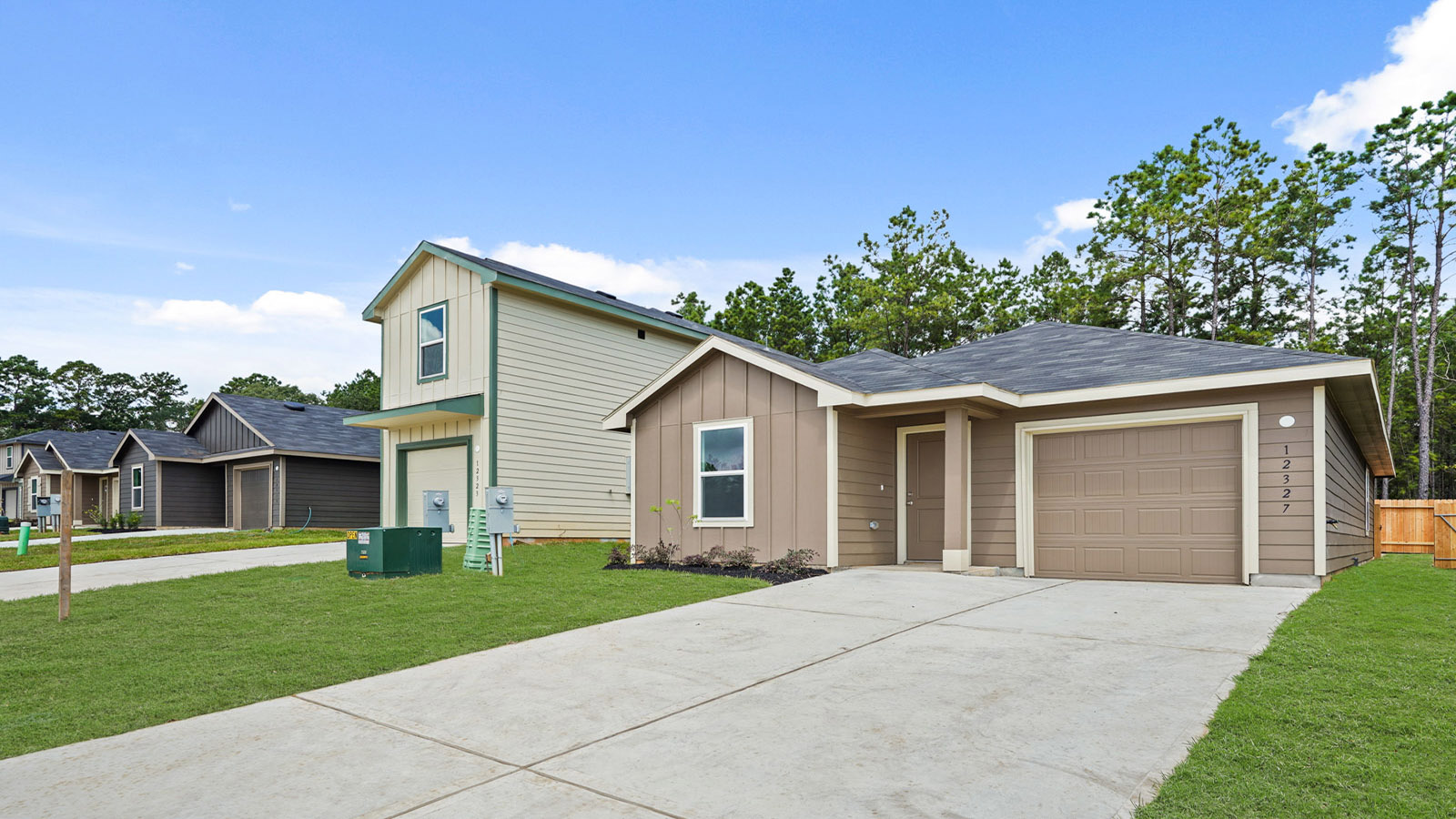 One story home with one car garage