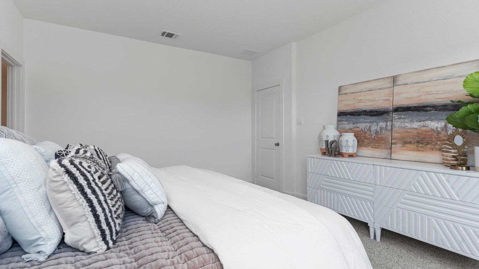 spacious primary bedroom