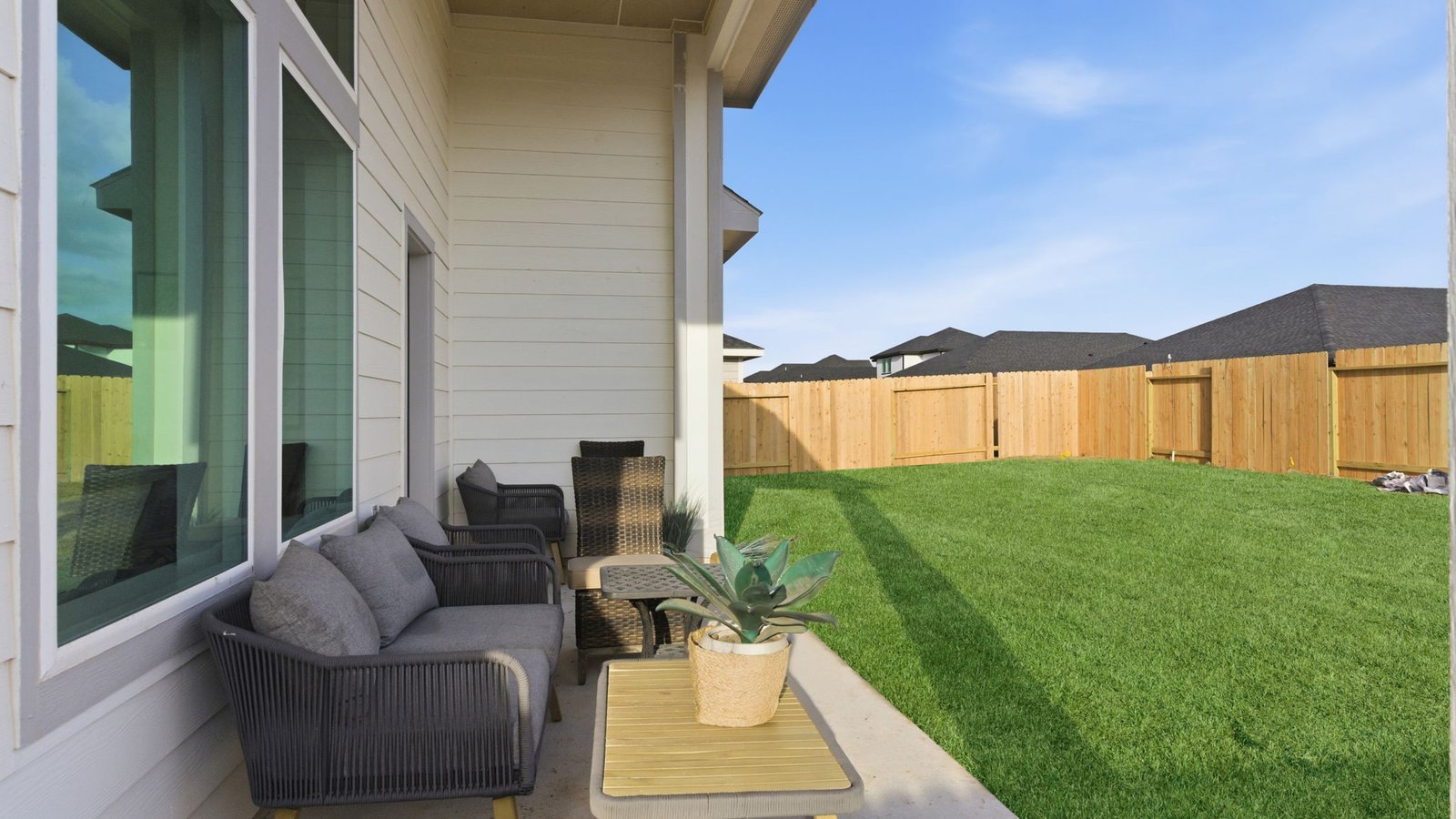 covered back patio