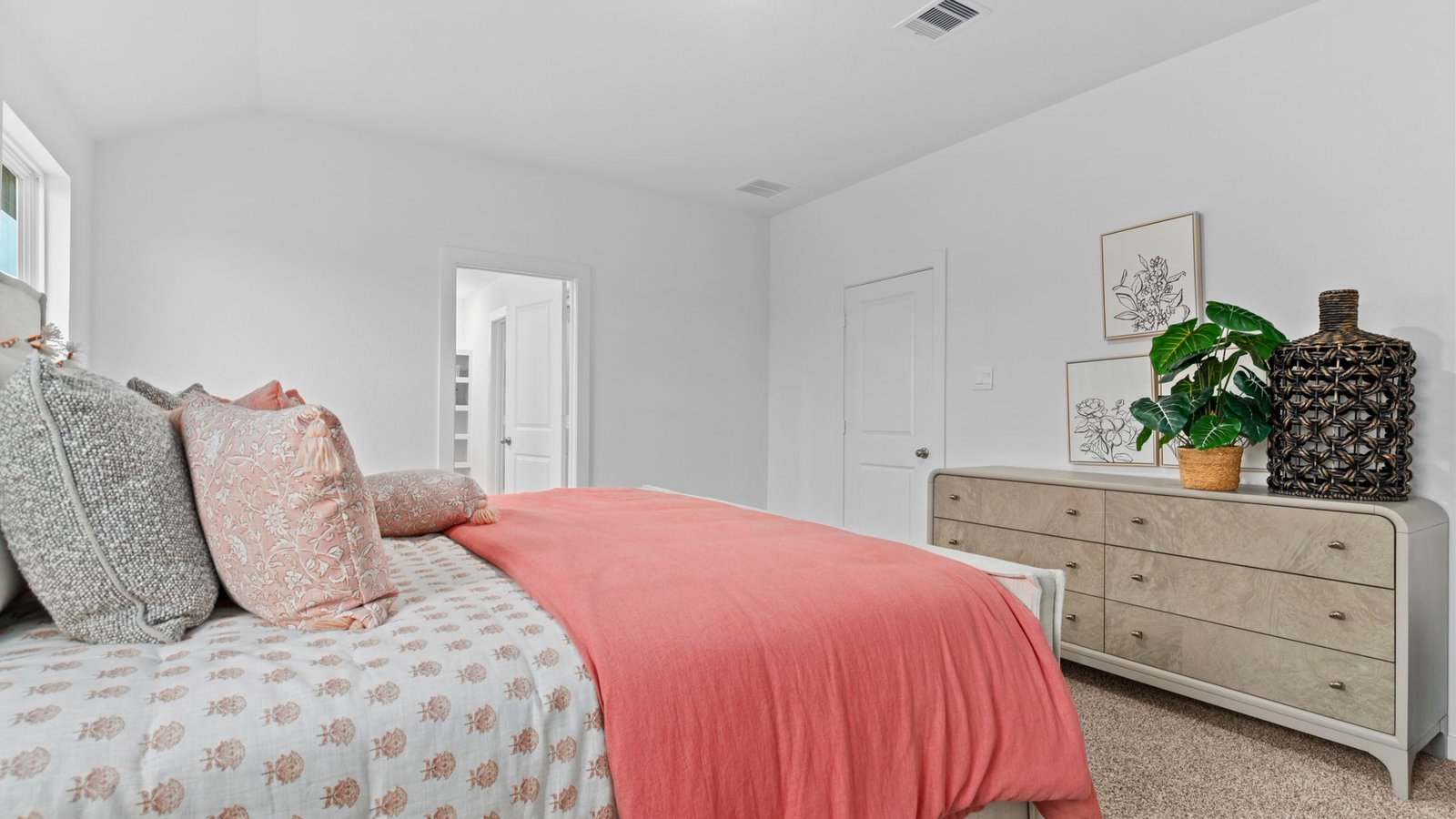 king size bed fit primary bedroom