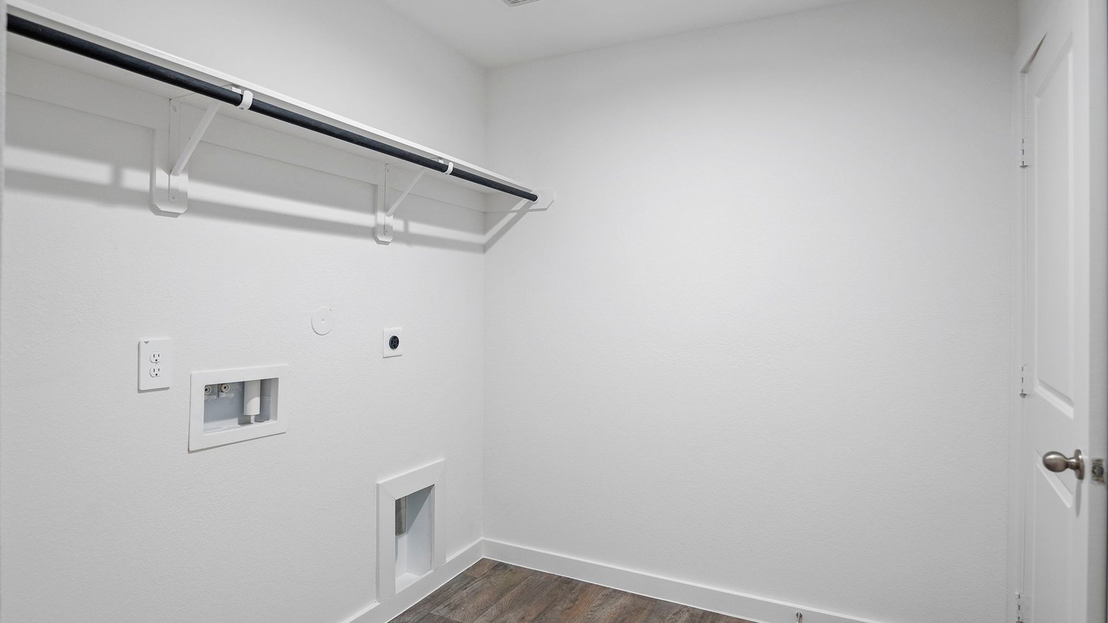 *Images and 3D tour are for illustration only and options may vary from home as built.