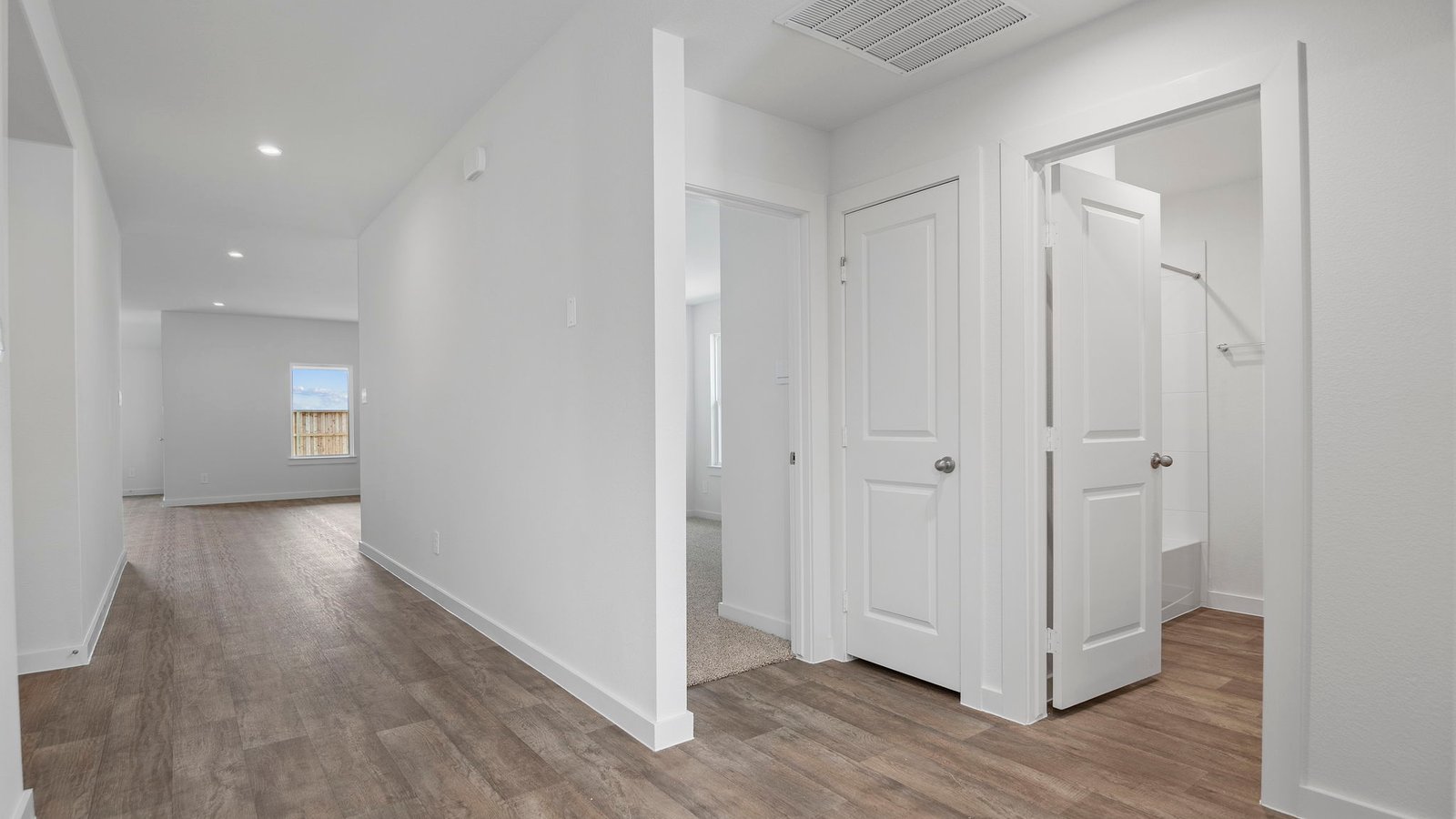 *Images and 3D tour are for illustration only and options may vary from home as built.