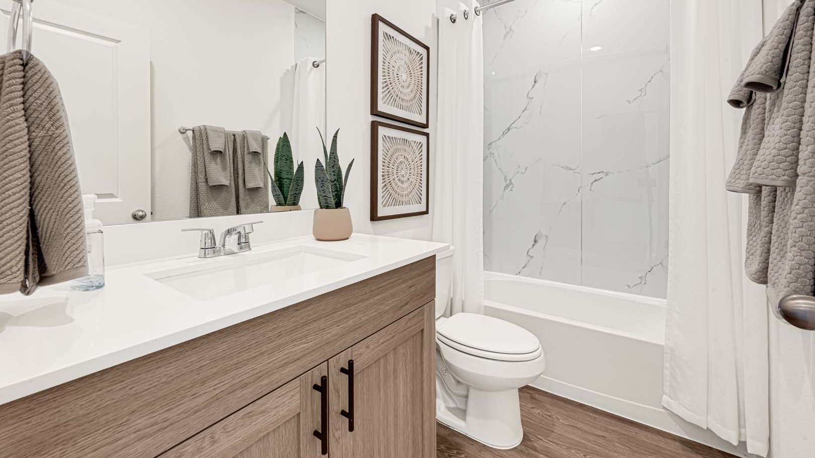 *Images and 3D tour are for illustration only and options may vary from home as built.