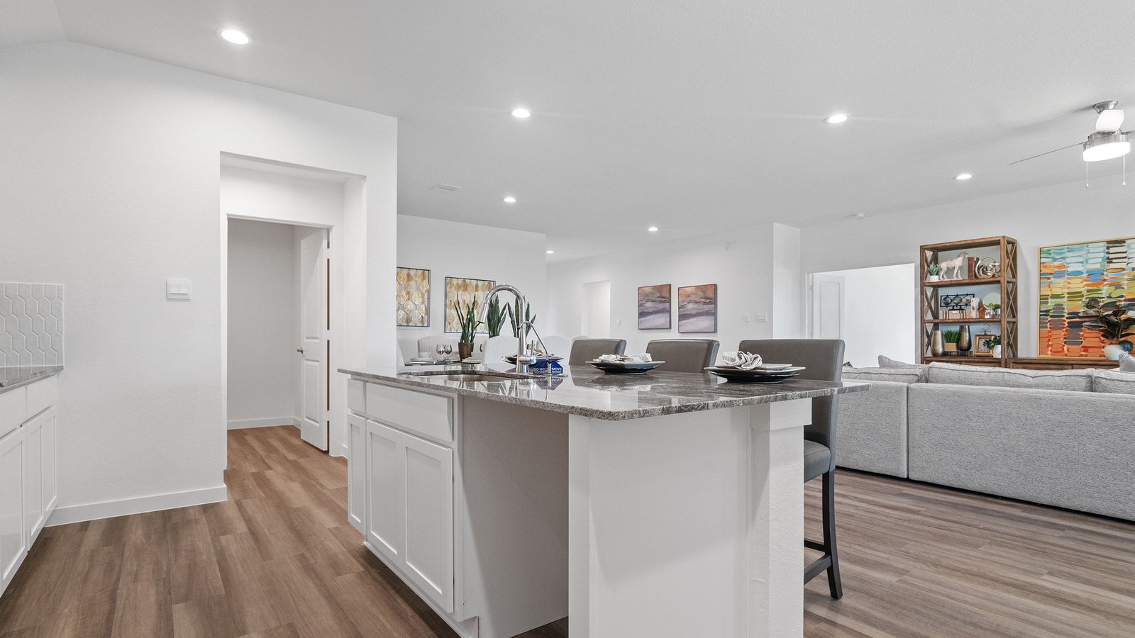 *Images and 3D tour are for illustration only and options may vary from home as built.