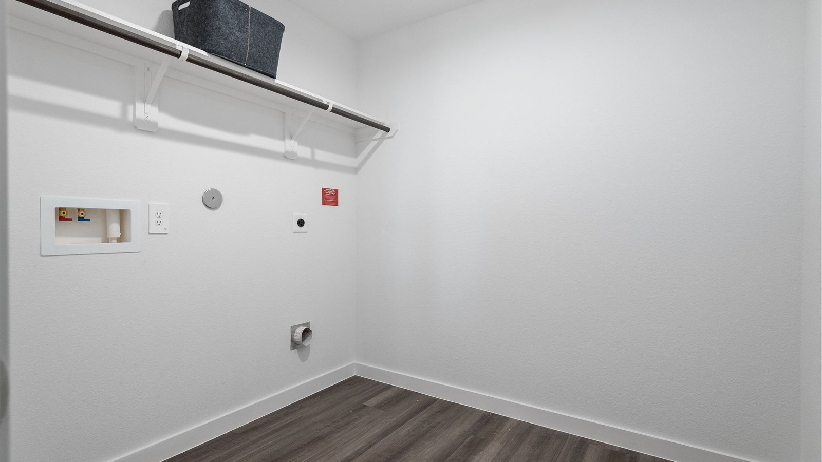*Images and 3D tour are for illustration only and options may vary from home as built.